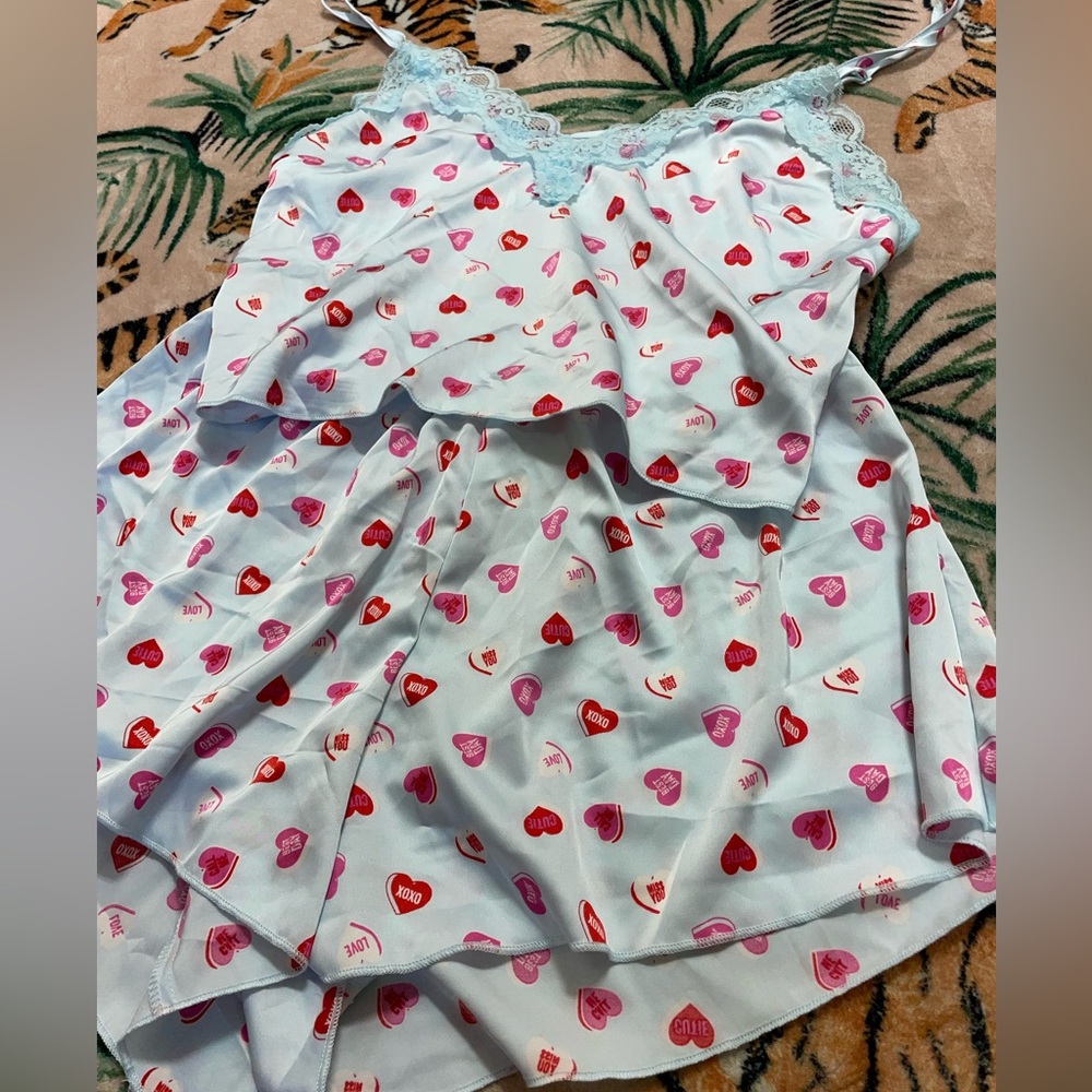 NWT Colsie Satin Valentine’s Hearts PJ Set
